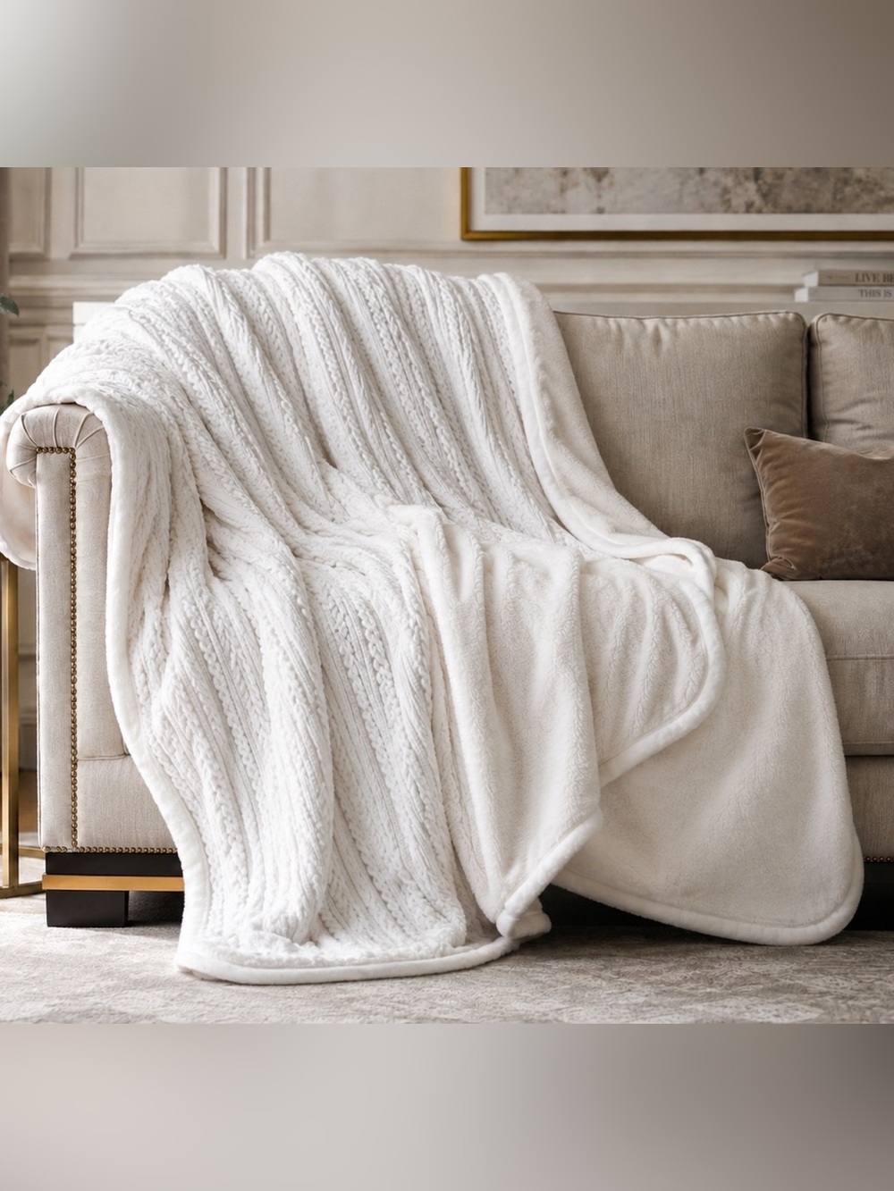 Hunter Reversible Faux Fur Cable Knit Throw 50“ x 70“